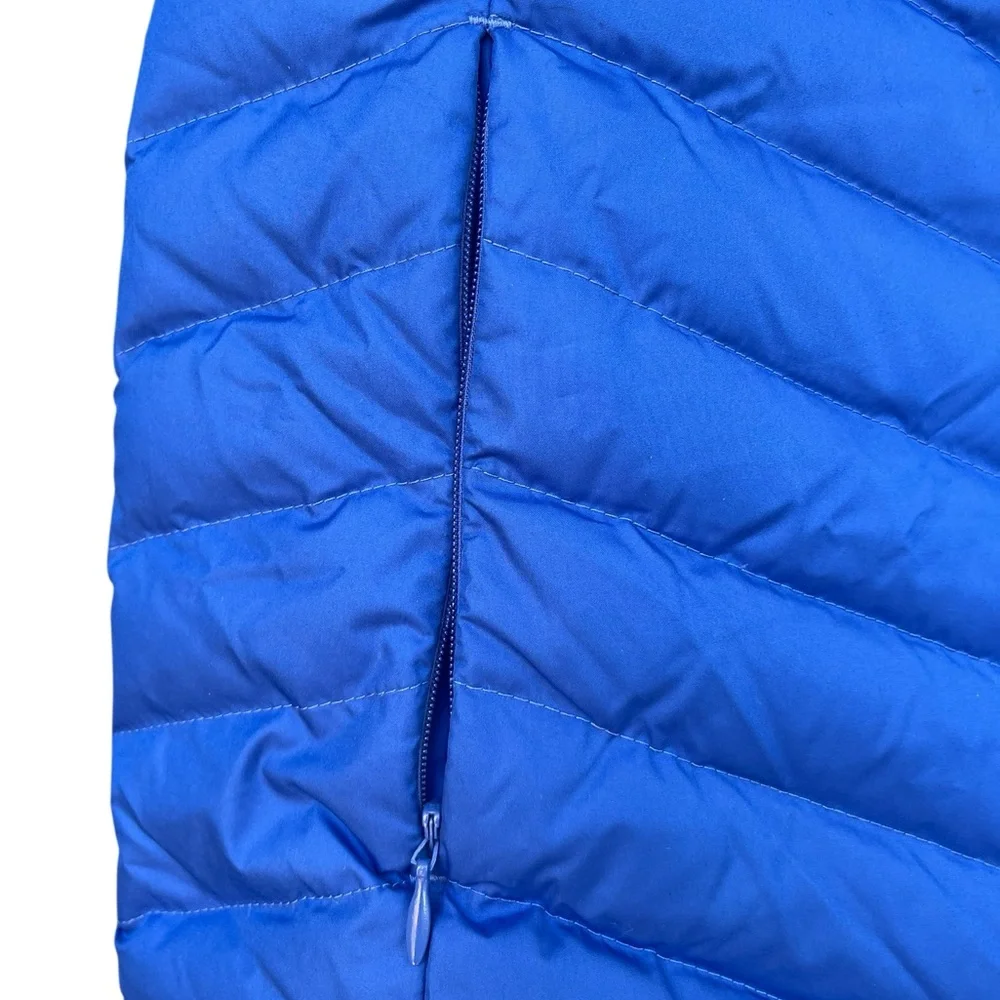 Talbots Size Medium Women’s Vibrant Blue Quilted Vest-pockets